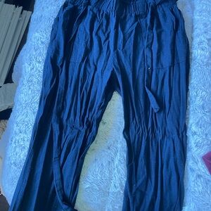 Cute pants with pockets